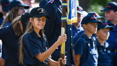 Mitglieder der Jugendfeuerwehren beim internationalen Jugendfeuerwehrzeltlager
