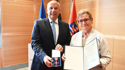 Roman Poseck mit Monika Pfeiffer-Hartmann